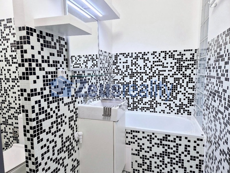 2+KK/balkon/54m2/Slévačská/Praha 9/Hloubětín/zařízen částečně/